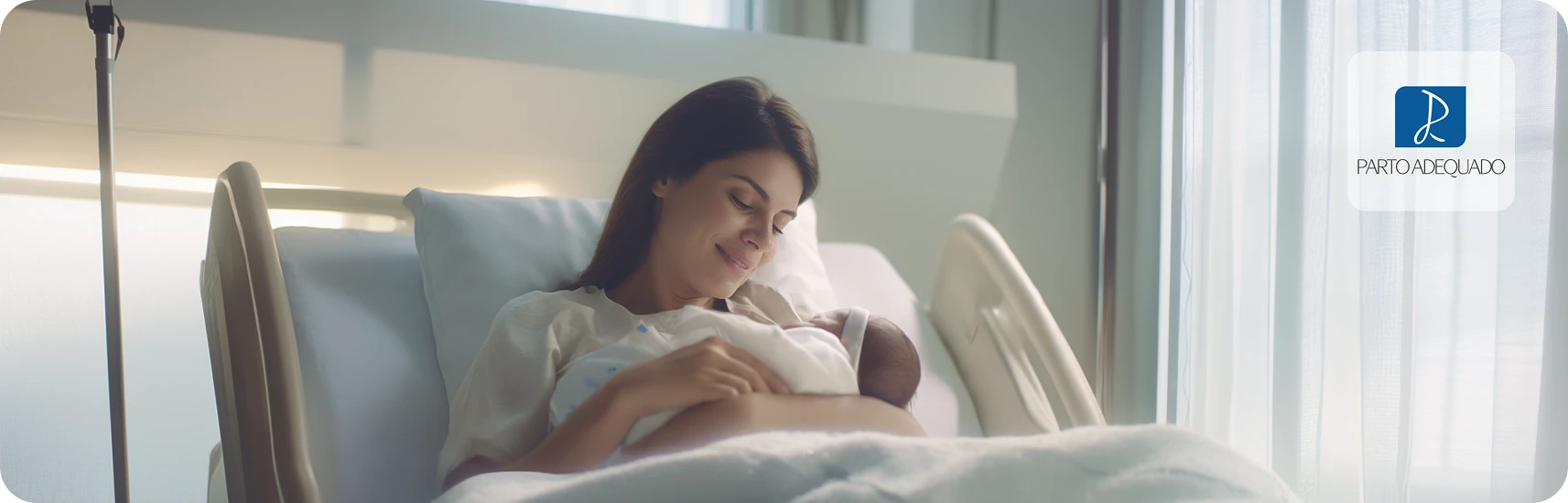 Imagem de uma mãe segurando seu bebê